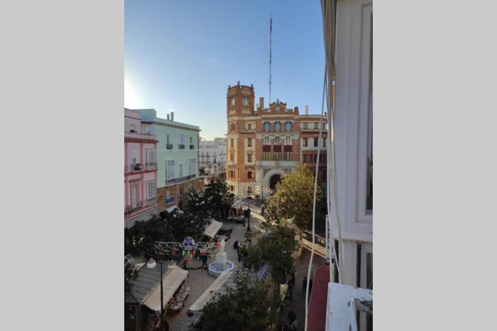 La casa de las flores Cádiz Exterior foto